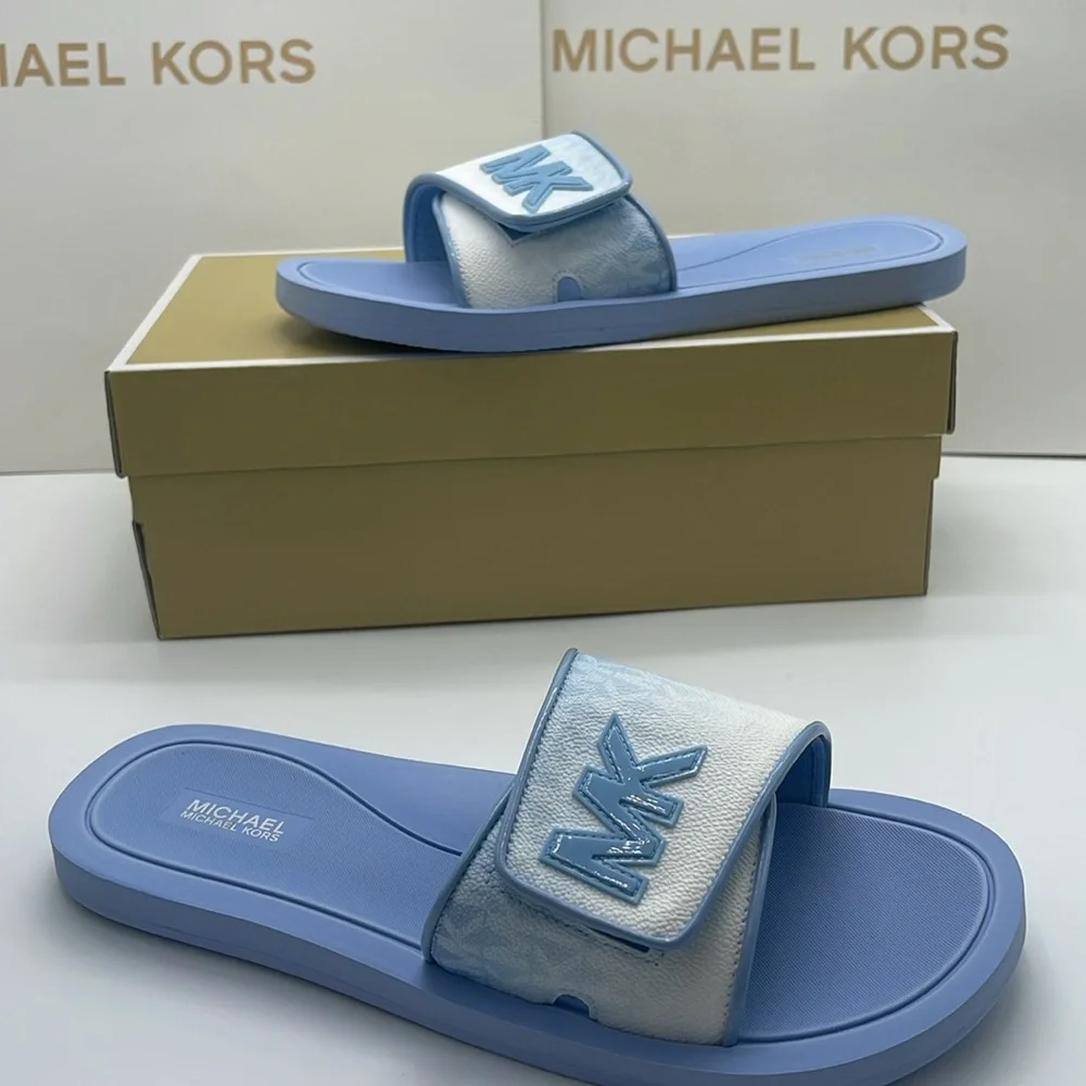 Michael Kors Slide Logo Sandals Palmer Ombré Signature
Light Sky
NWT - Picture 13 of 16